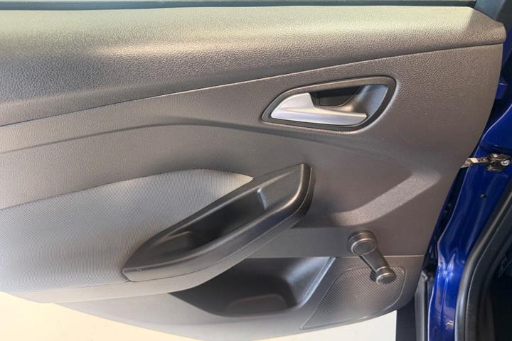Blå Ford Focus fra 2014