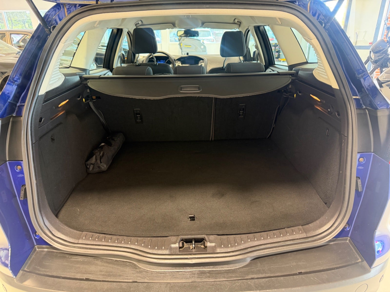 Blå Ford Focus fra 2014