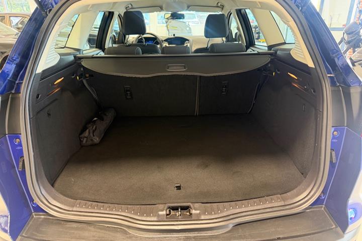 Blå Ford Focus fra 2014