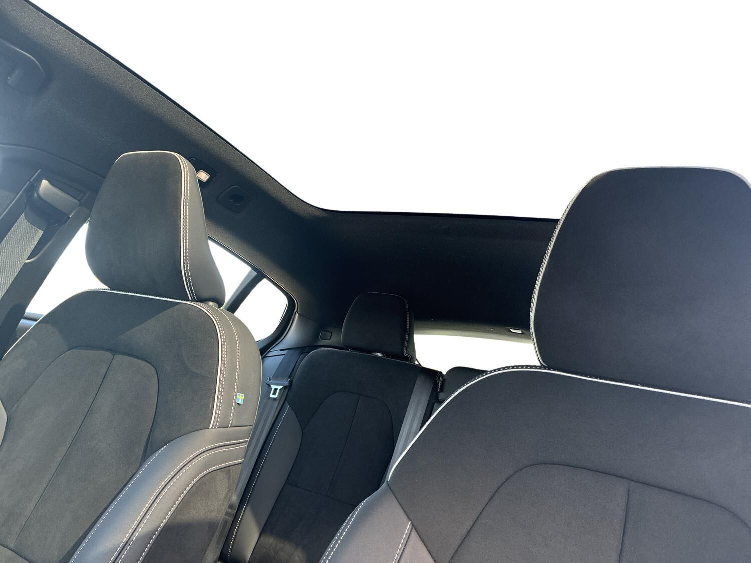 Sort Volvo C40 fra 2023