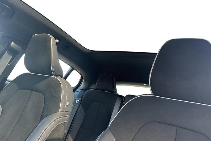 Sort Volvo C40 fra 2023
