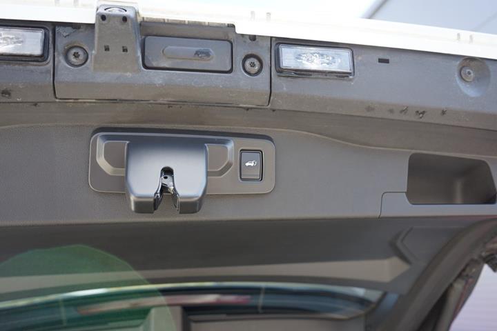Hvid Renault Scenic E-Tech fra 2024