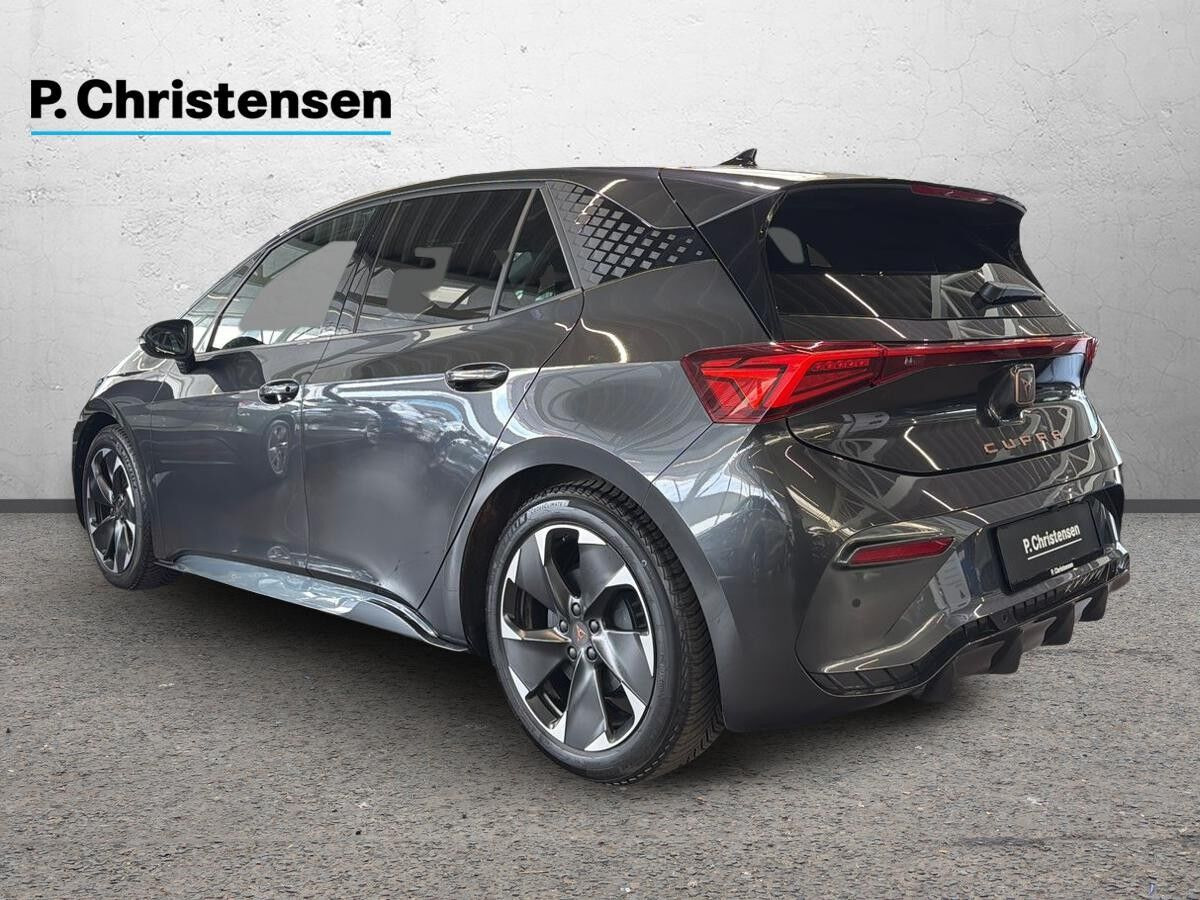 Sort Cupra Born fra 2024