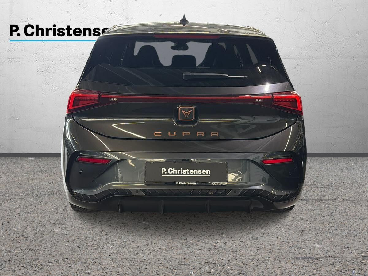 Sort Cupra Born fra 2024