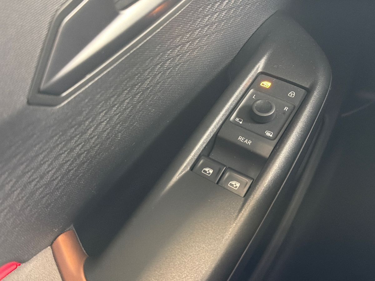 Sort Cupra Born fra 2024