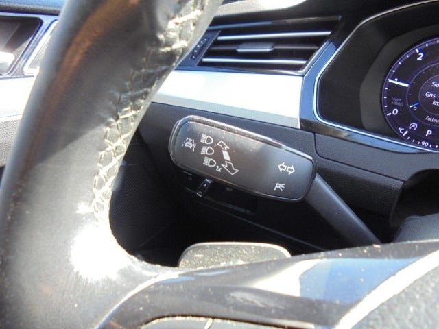 Sølv VW Passat fra 2016