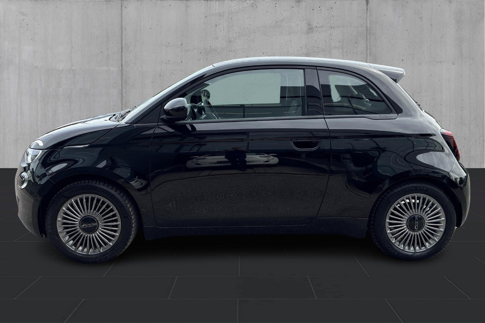 Sort Fiat 500e fra 2023