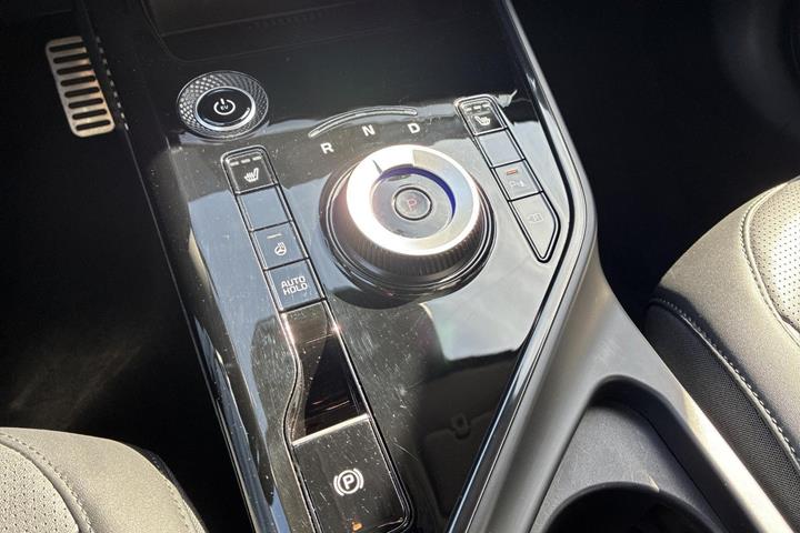 Hvid Kia Niro fra 2025