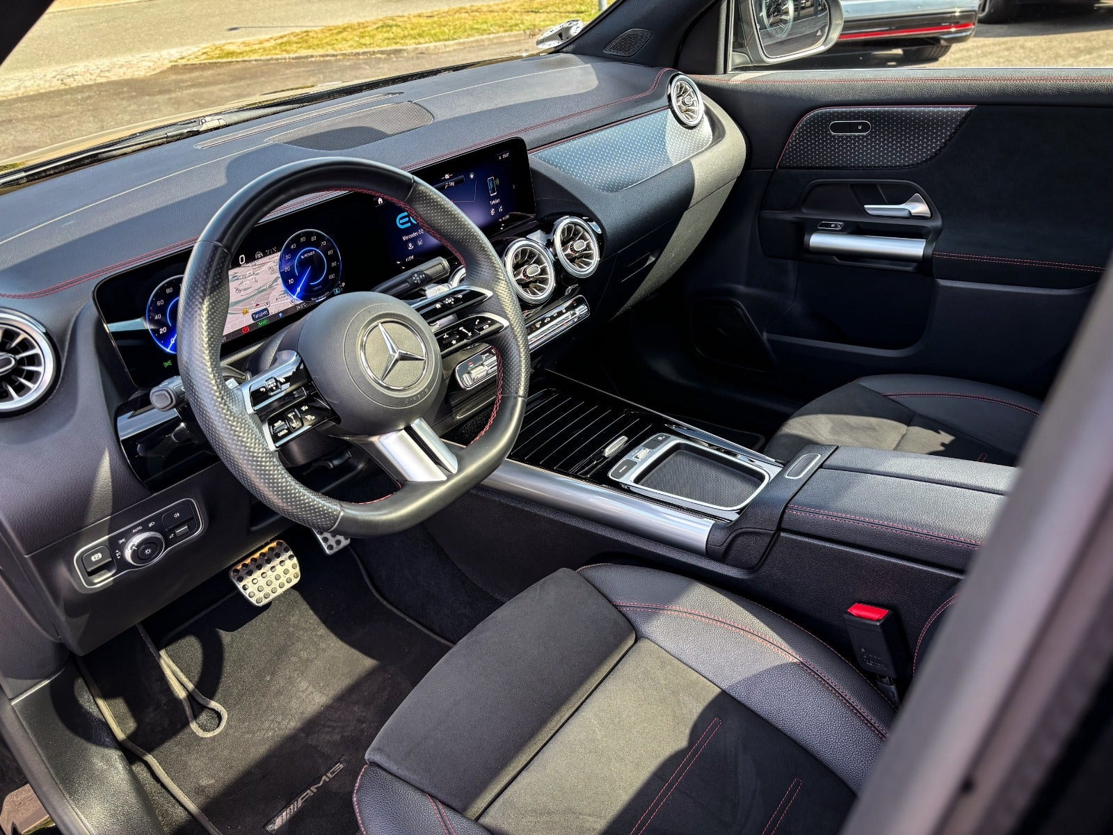 Sort Mercedes EQA250+ fra 2024