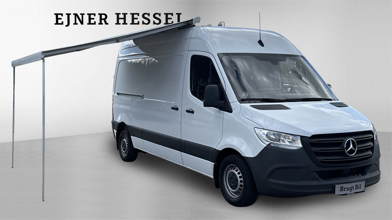 Hvid Mercedes Sprinter 215 fra 2023