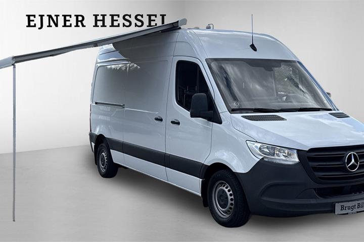 Hvid Mercedes Sprinter 215 fra 2023