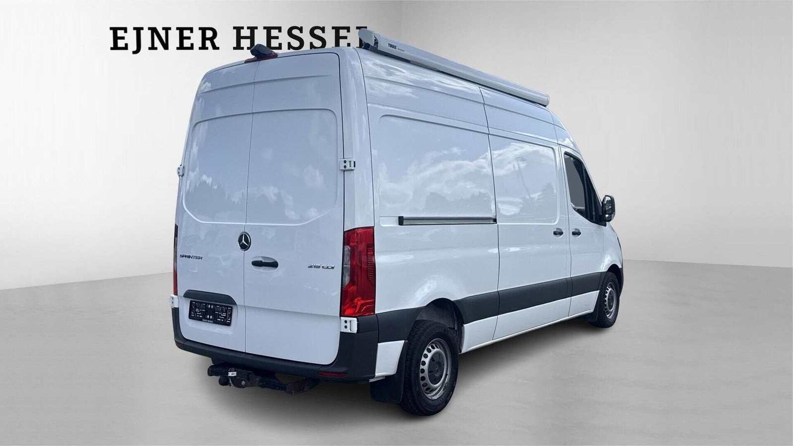 Hvid Mercedes Sprinter 215 fra 2023
