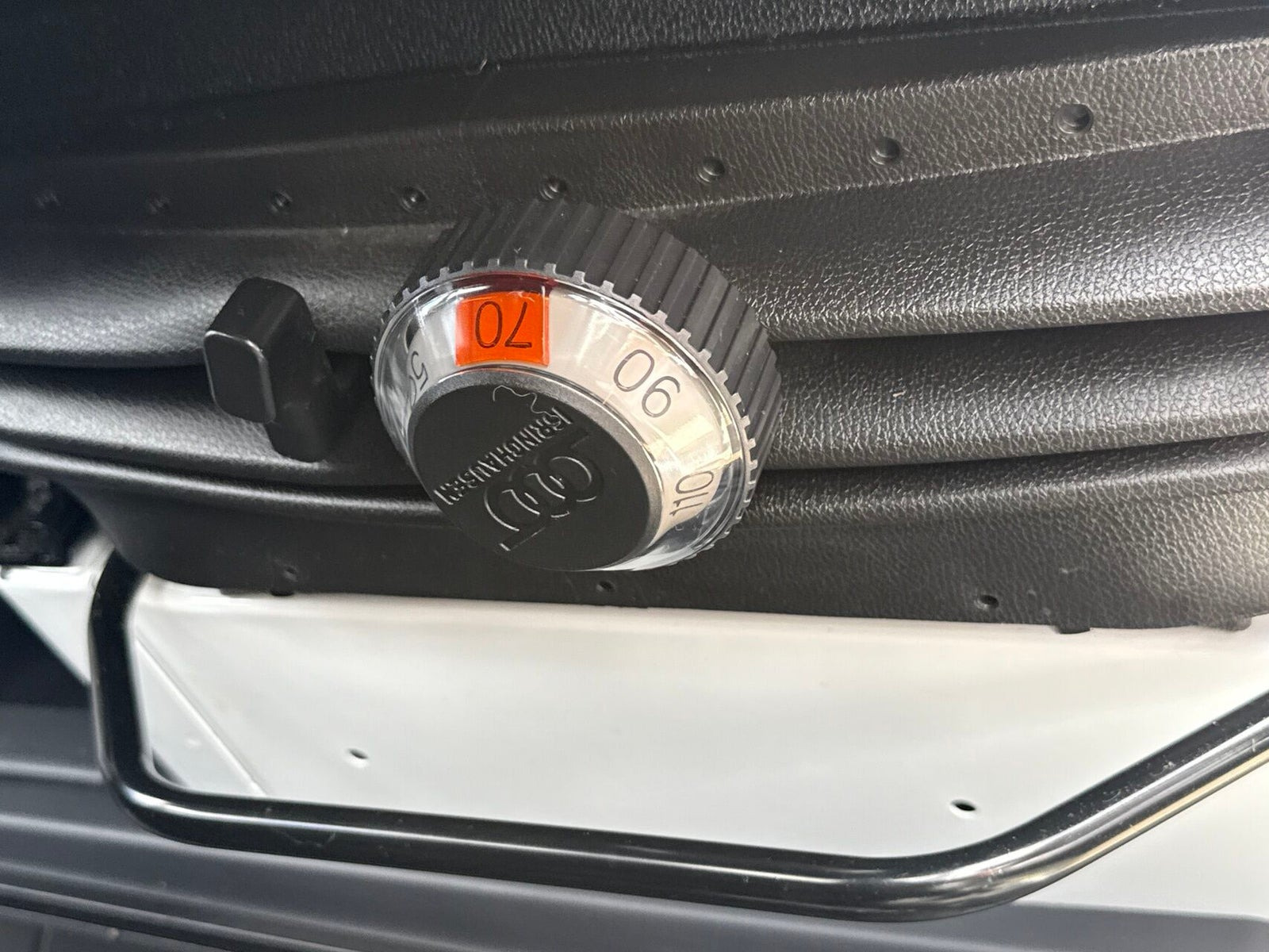 Hvid Mercedes Sprinter 215 fra 2023