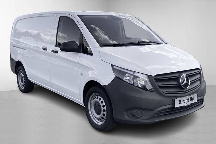 Hvid Mercedes Vito 114 fra 2023