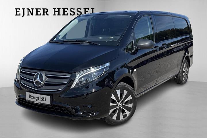 Sort Mercedes Vito 119 fra 2024