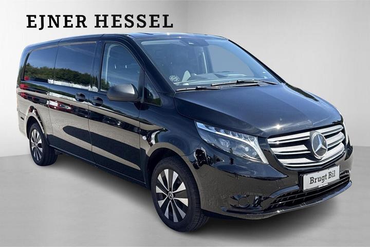 Sort Mercedes Vito 119 fra 2024