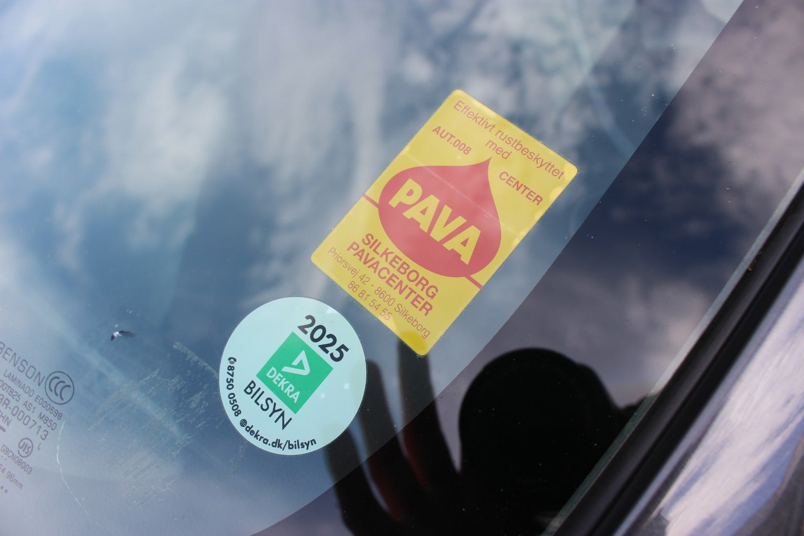 Grå Kia Rio fra 2017