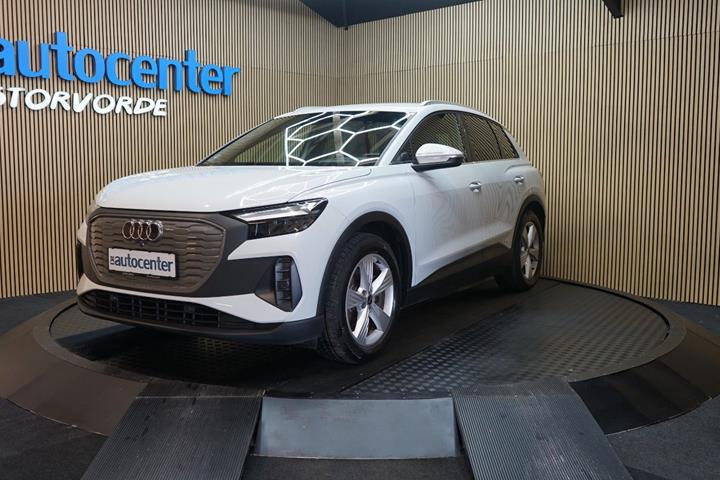 Hvid Audi Q4 e-tron fra 2023