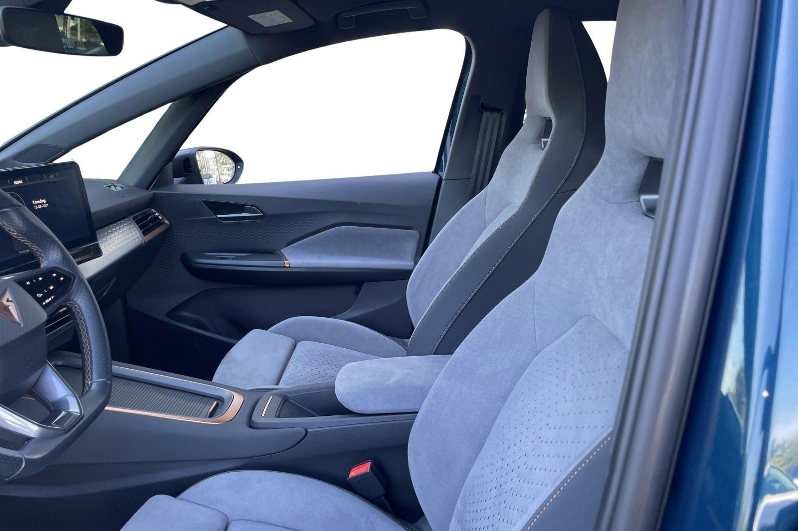 Blå Cupra Born fra 2024
