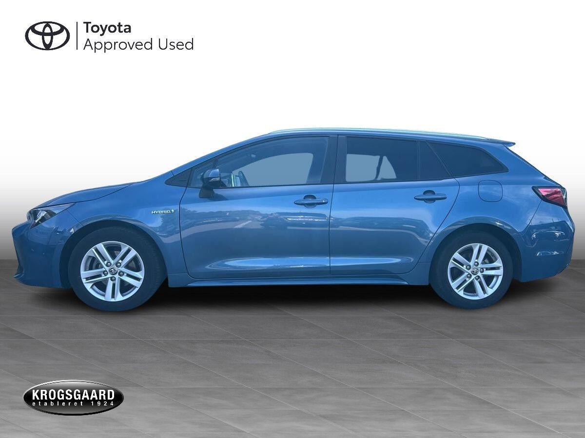 Blå Toyota Corolla fra 2021