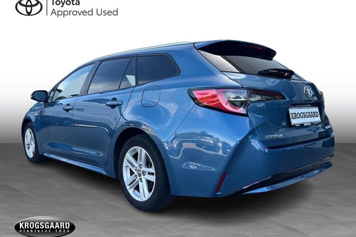 Blå Toyota Corolla fra 2021