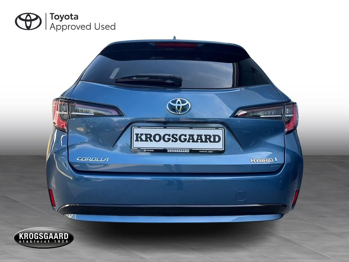 Blå Toyota Corolla fra 2021