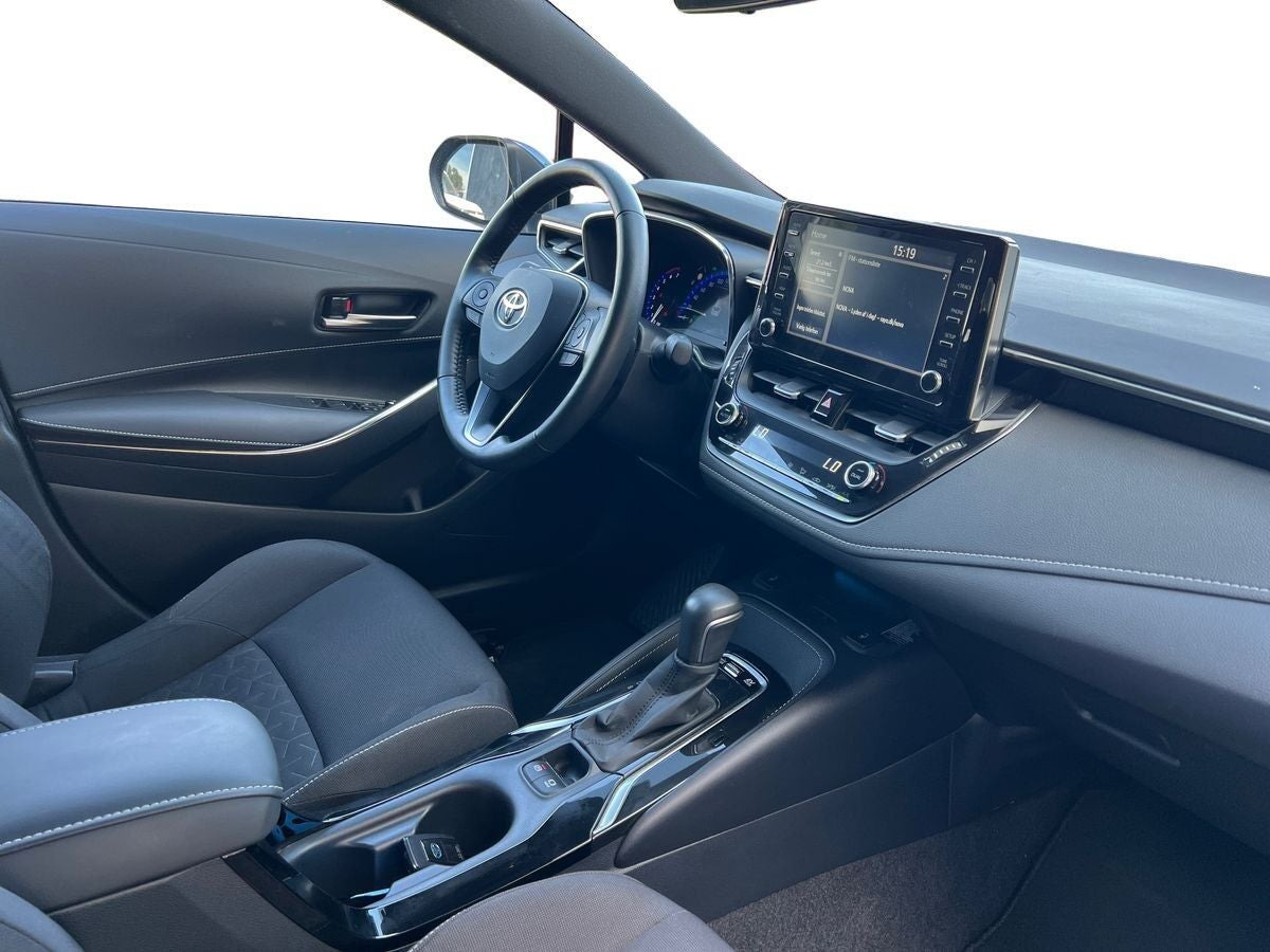Blå Toyota Corolla fra 2021