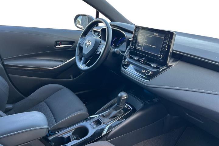 Blå Toyota Corolla fra 2021