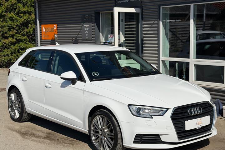 Hvid Audi A3 fra 2018