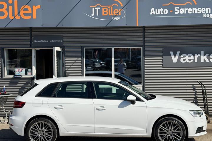 Hvid Audi A3 fra 2018