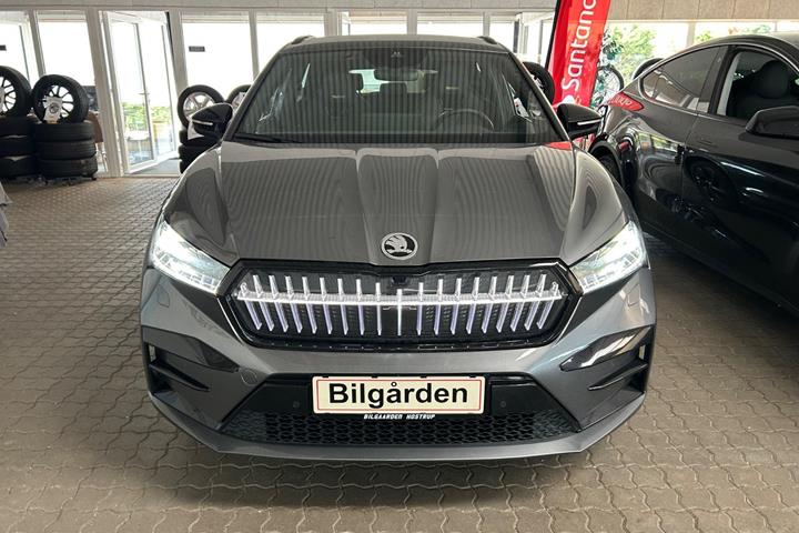 Grå Skoda Enyaq fra 2025