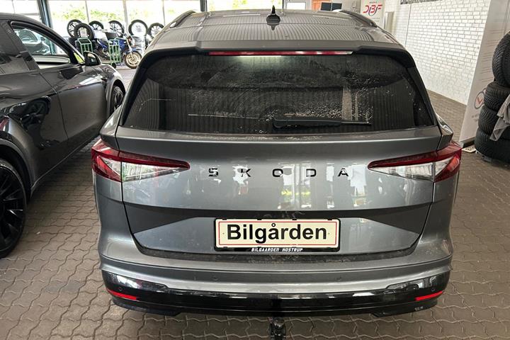 Grå Skoda Enyaq fra 2025