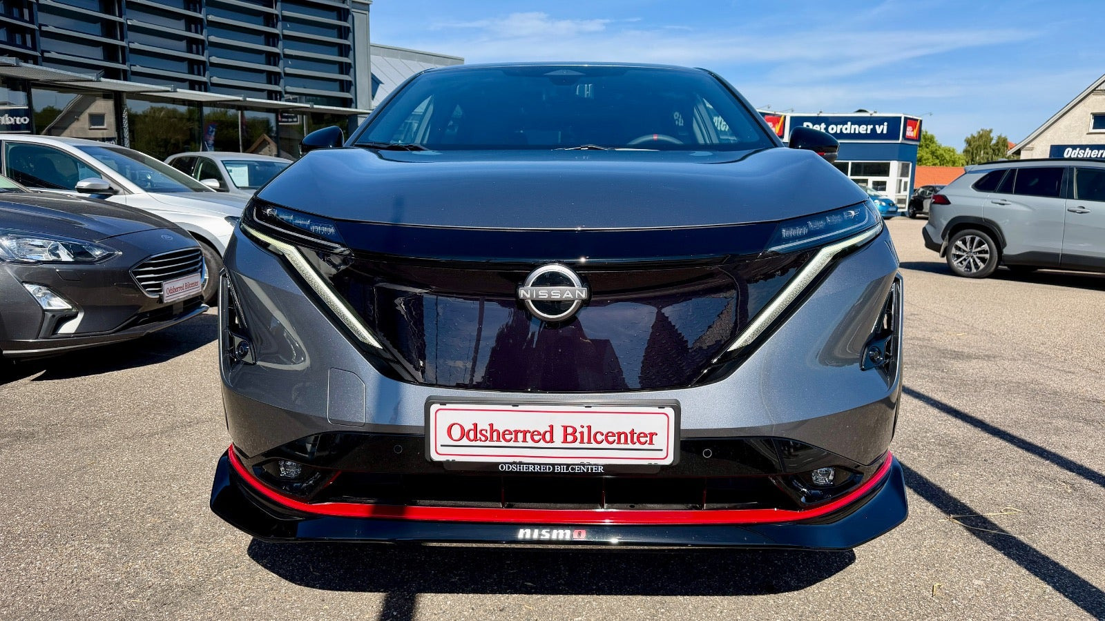 Grå Nissan Ariya fra 2026