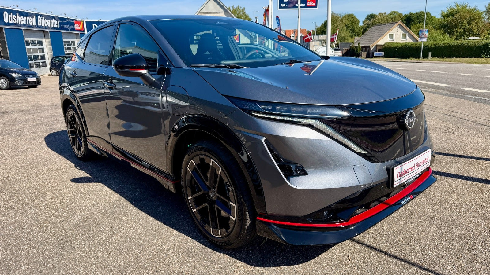 Grå Nissan Ariya fra 2026