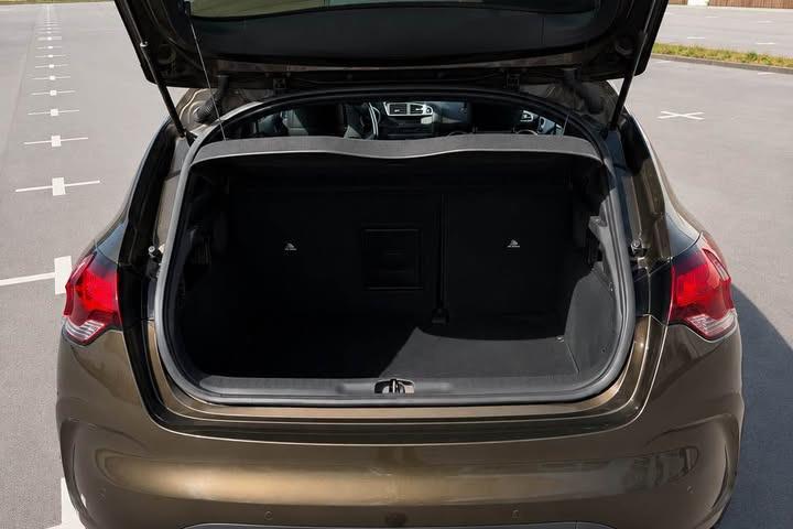 Brun Citroën DS4 fra 2012