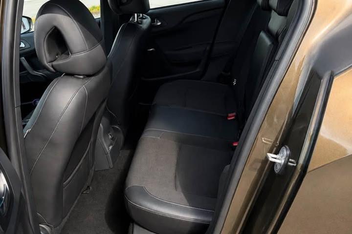 Brun Citroën DS4 fra 2012