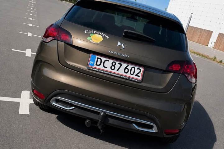 Brun Citroën DS4 fra 2012