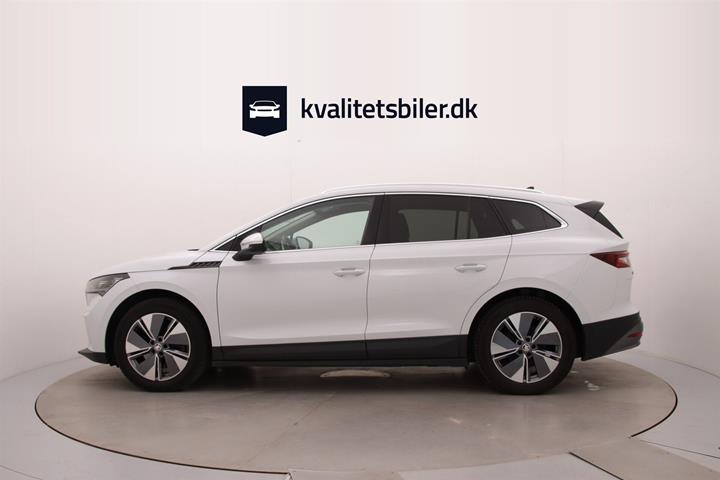 Hvid Skoda Enyaq fra 2021