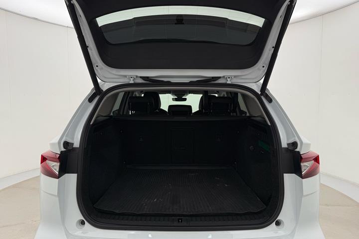 Hvid Skoda Enyaq fra 2021