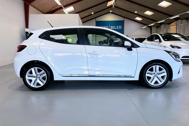 Hvid Renault Clio fra 2021