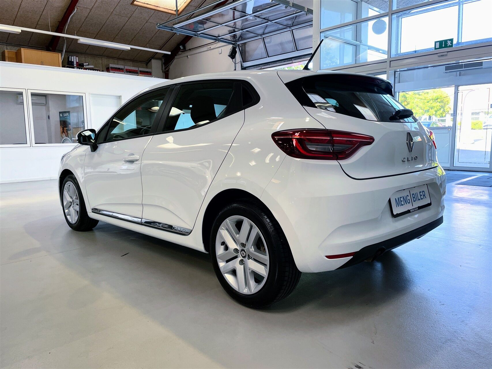 Hvid Renault Clio fra 2021