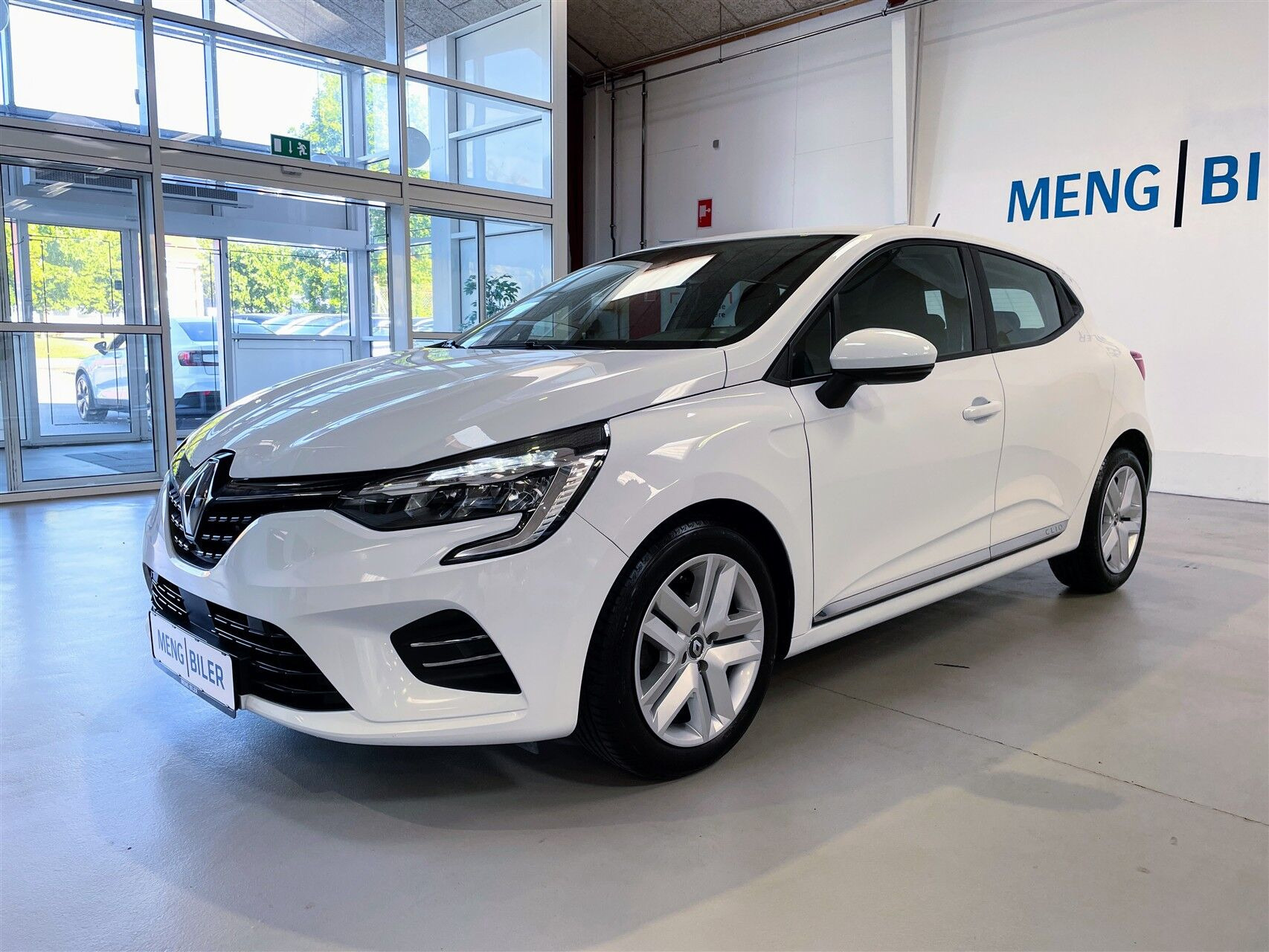 Hvid Renault Clio fra 2021
