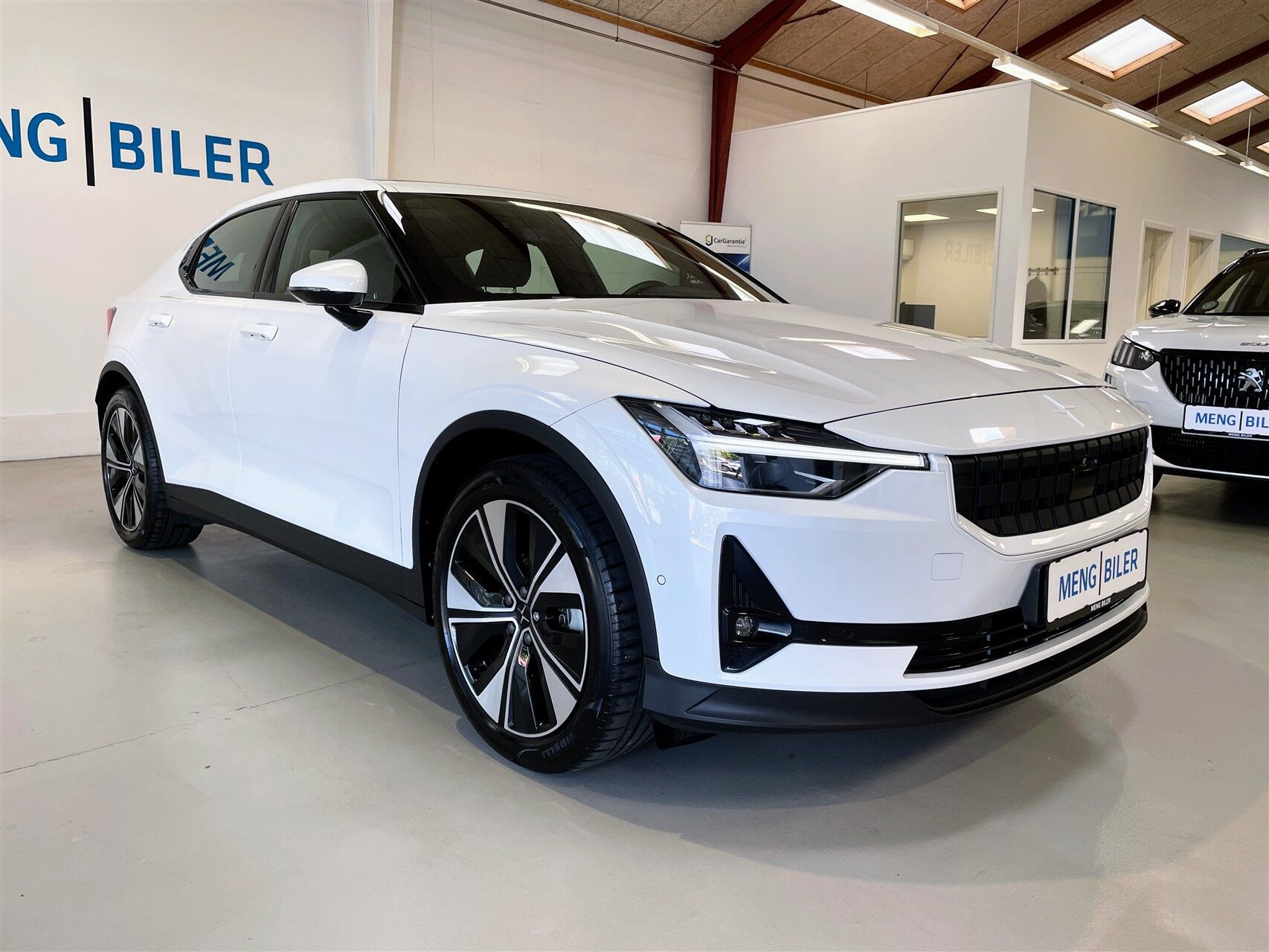 Hvid Polestar 2 fra 2023