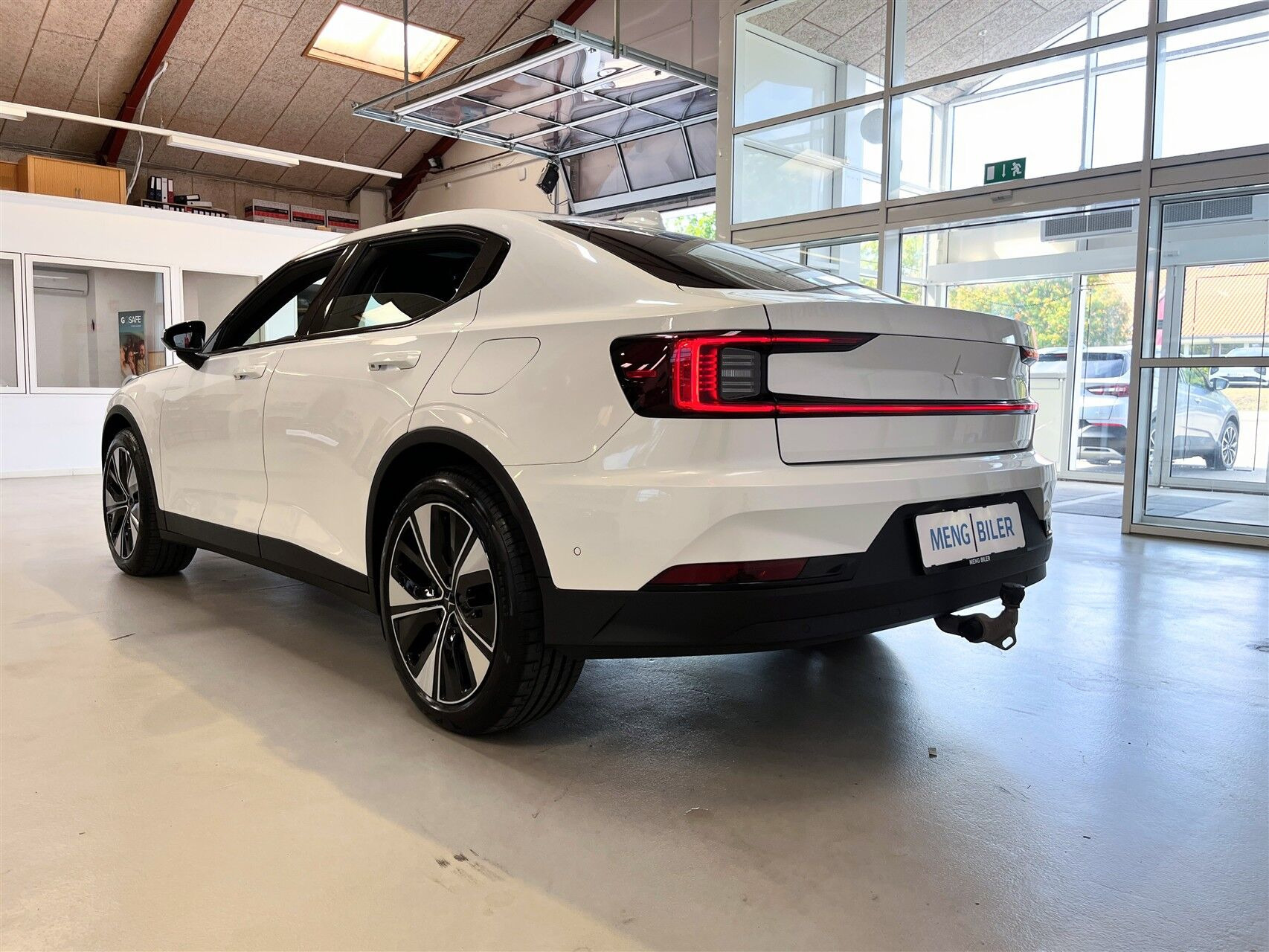 Hvid Polestar 2 fra 2023