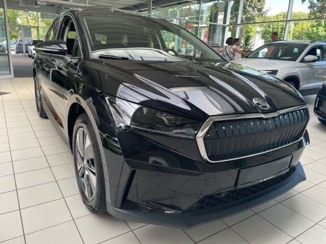 Sort Skoda Enyaq fra 2023