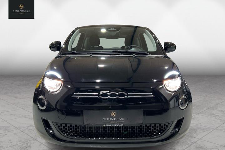 Sort Fiat 500e fra 2023
