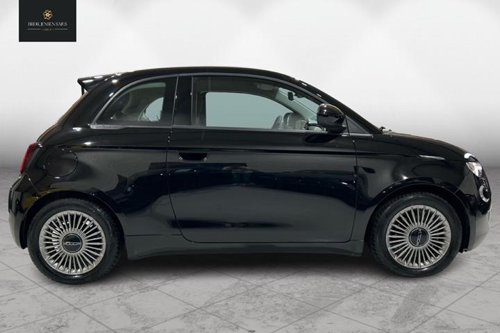 Sort Fiat 500e fra 2023