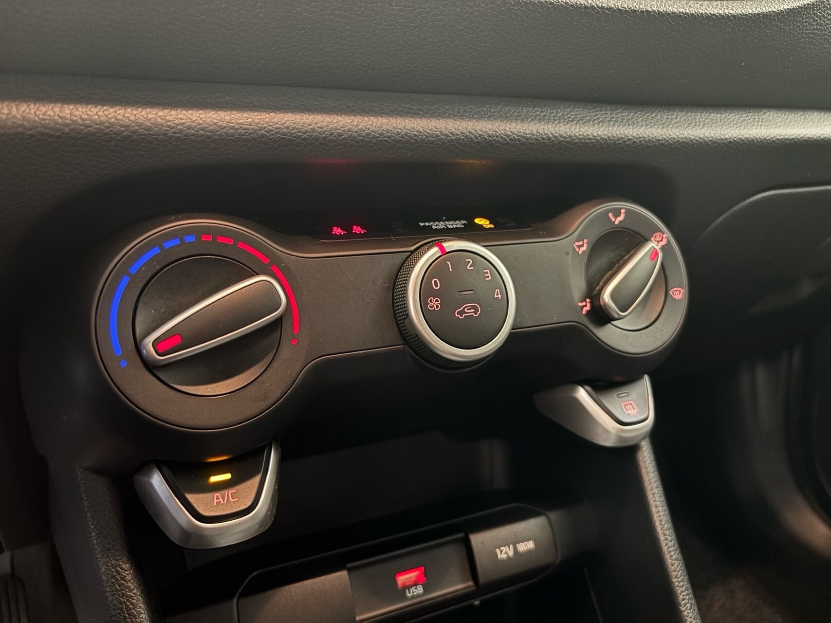 Hvid Kia Picanto fra 2021
