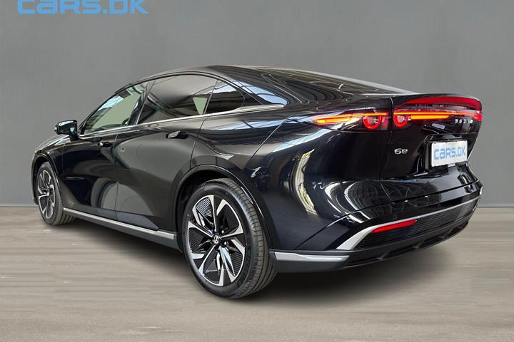 Sort Mazda 6e fra 2026