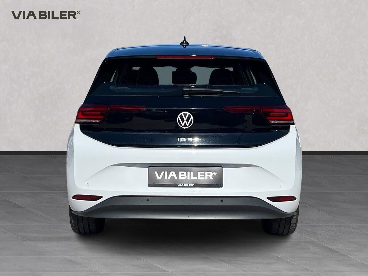 Hvid VW ID.3 fra 2023